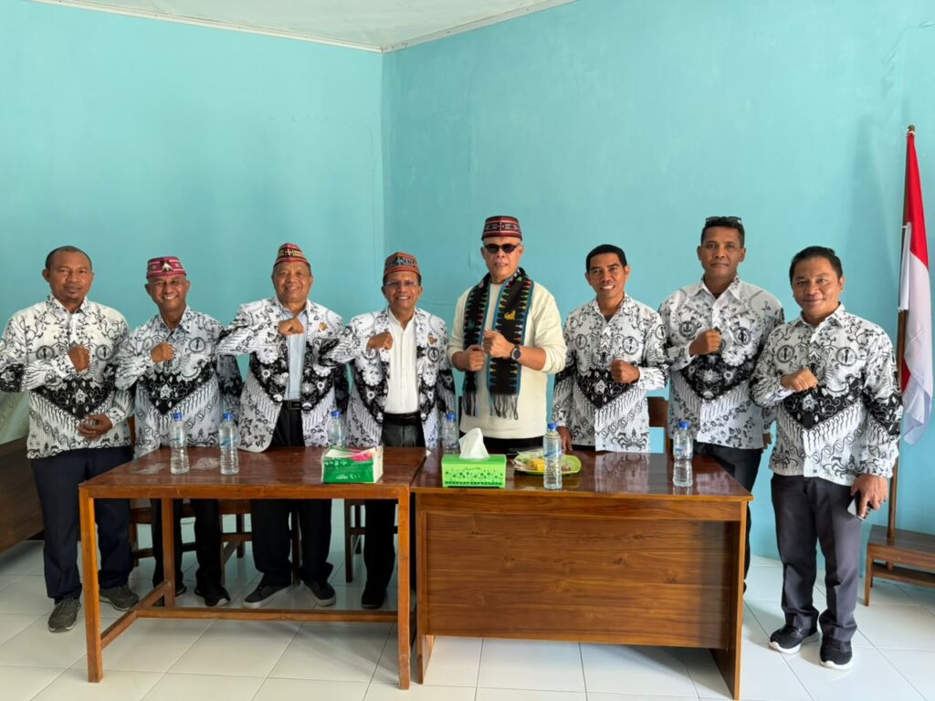 Merawat Solidaritas, PGRI NTT Konsolidasi Peduli Guru Terdampak Gempa